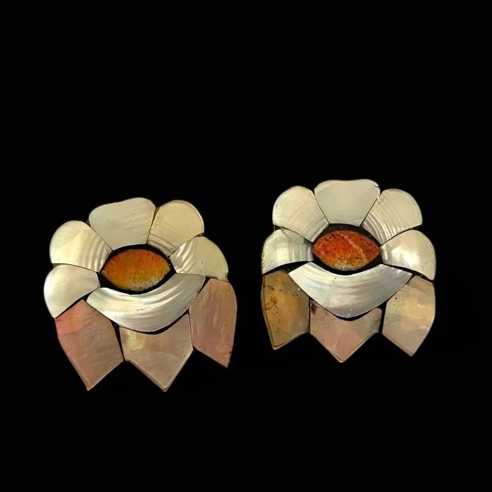 Vintage Capiz Shell MOP Inlaid Lotus Flower Earrings